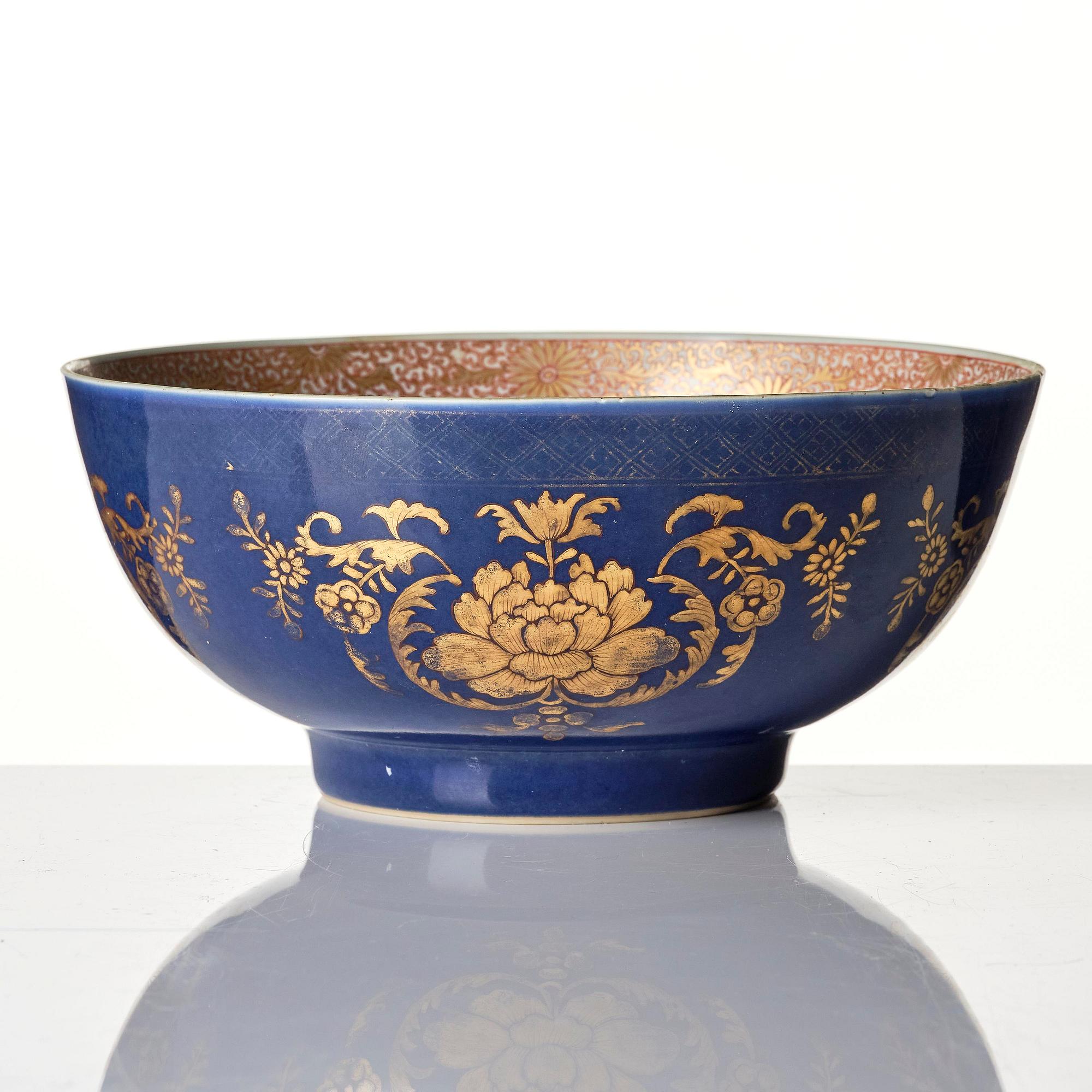 An underglaze blue and gold punch bowl, Qing dynasty, Qianlong (1736-95).