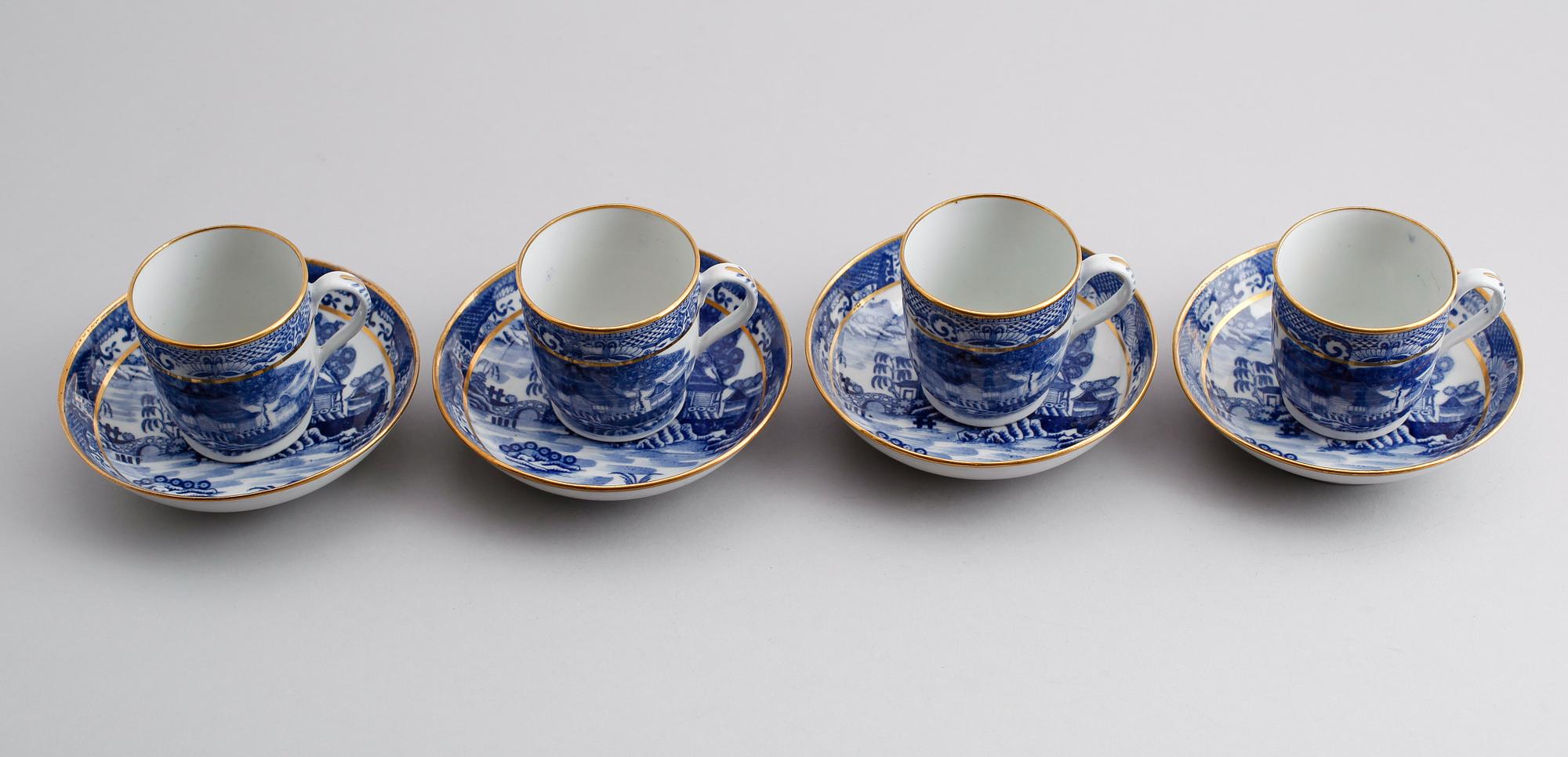 KOPPAR MED FAT, 4 st, porslin, Kina, 1700-/1800-tal.