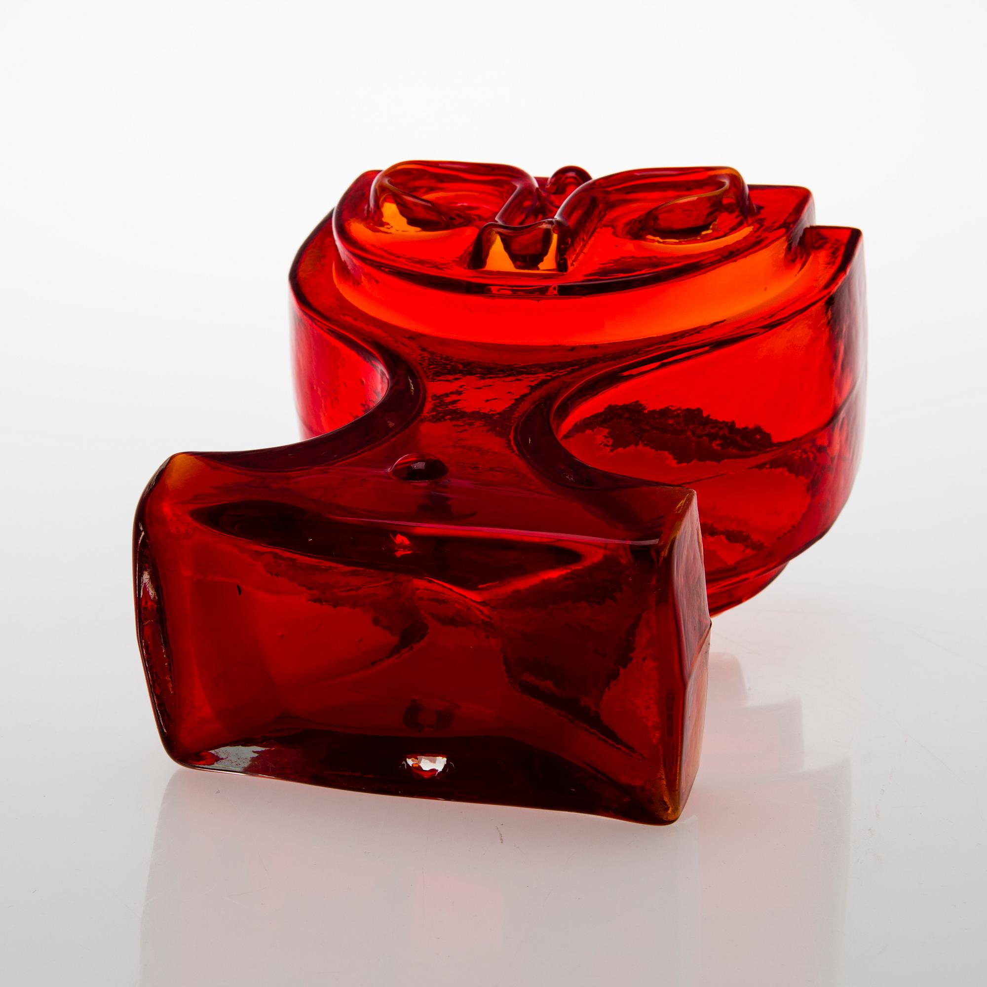 HELENA TYNELL, maljakko, "Victoriana", Riihimäen Lasi Oy. Tuotannossa  1970-1971.