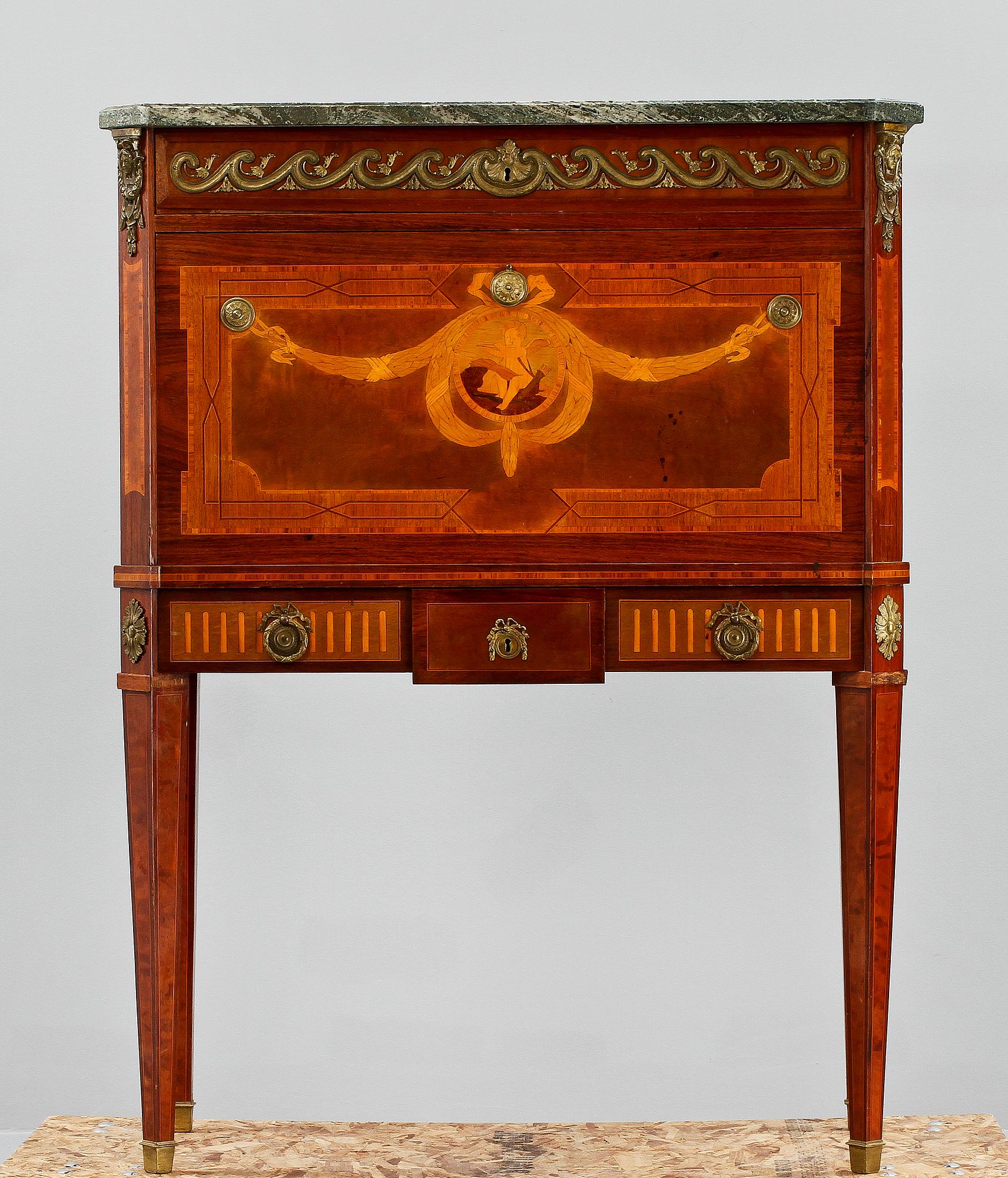 SEKRETÄR, gustaviansk stil, omkring 1900-talets mitt.