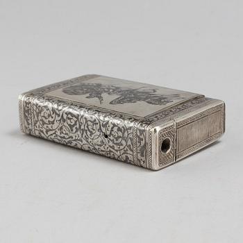 A parcel gilt silver case with niello, assaymaster Anatolij Artsybashev, Moscow 1889.