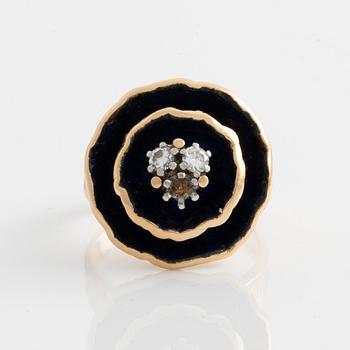 WA Bolin ring in 18K gold and enamel with round brilliant-cut diamonds, designed by Barbro Littmarck.