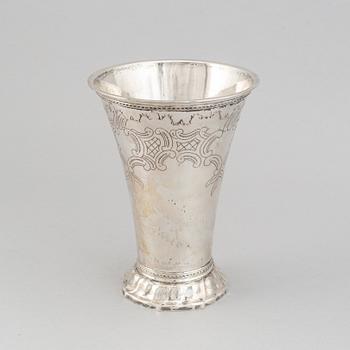K Anderson, a silver beaker, Stockholm, 1932.