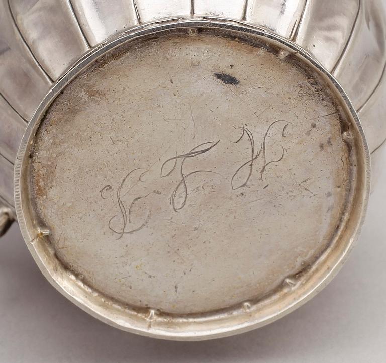 GRÄDDKANNA, silver, senempire, Otydliga mästarstämplar, Sverige, 1838. Vikt ca 105 g.