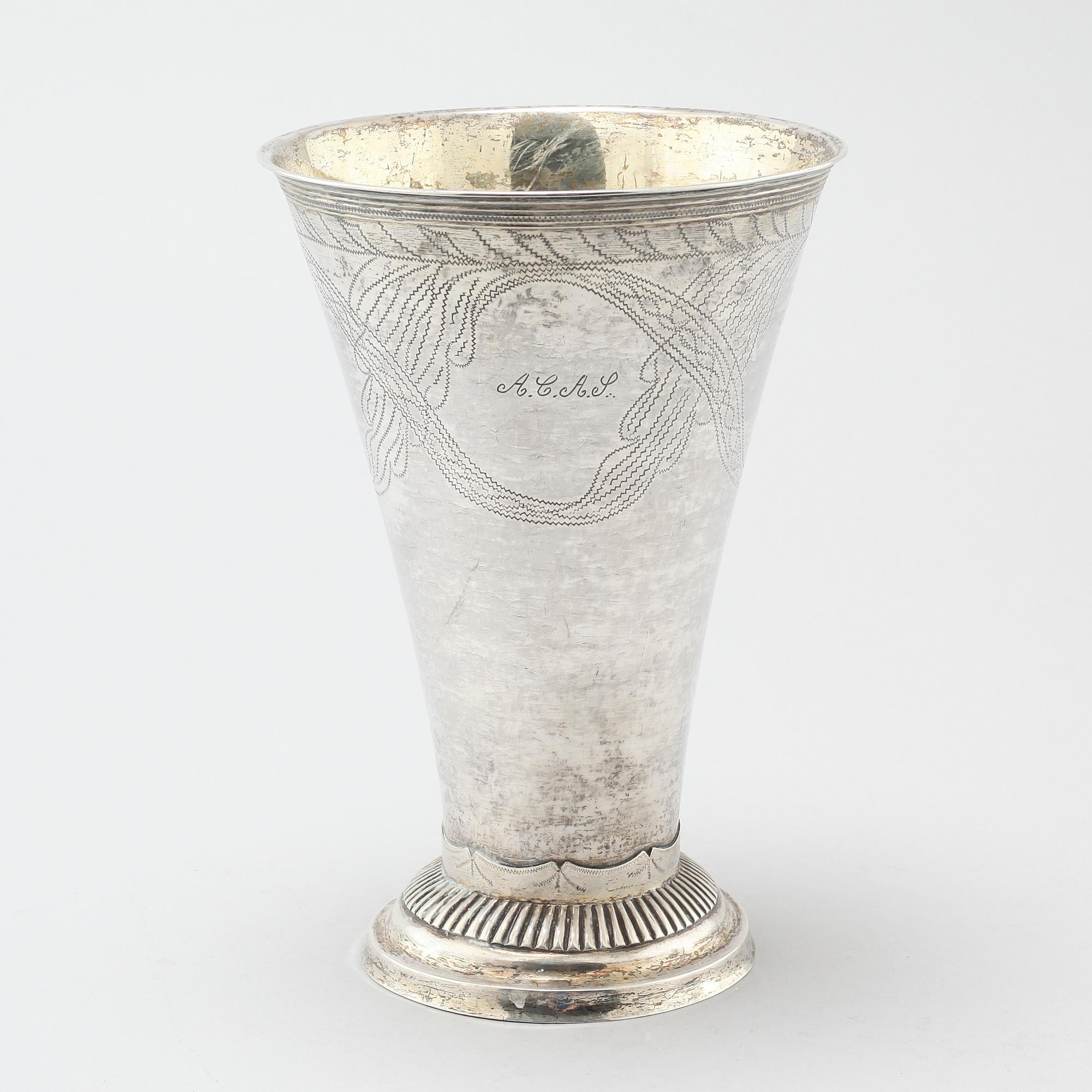 A silver beaker by Anders Pihlgren, Östhammar, 1806.