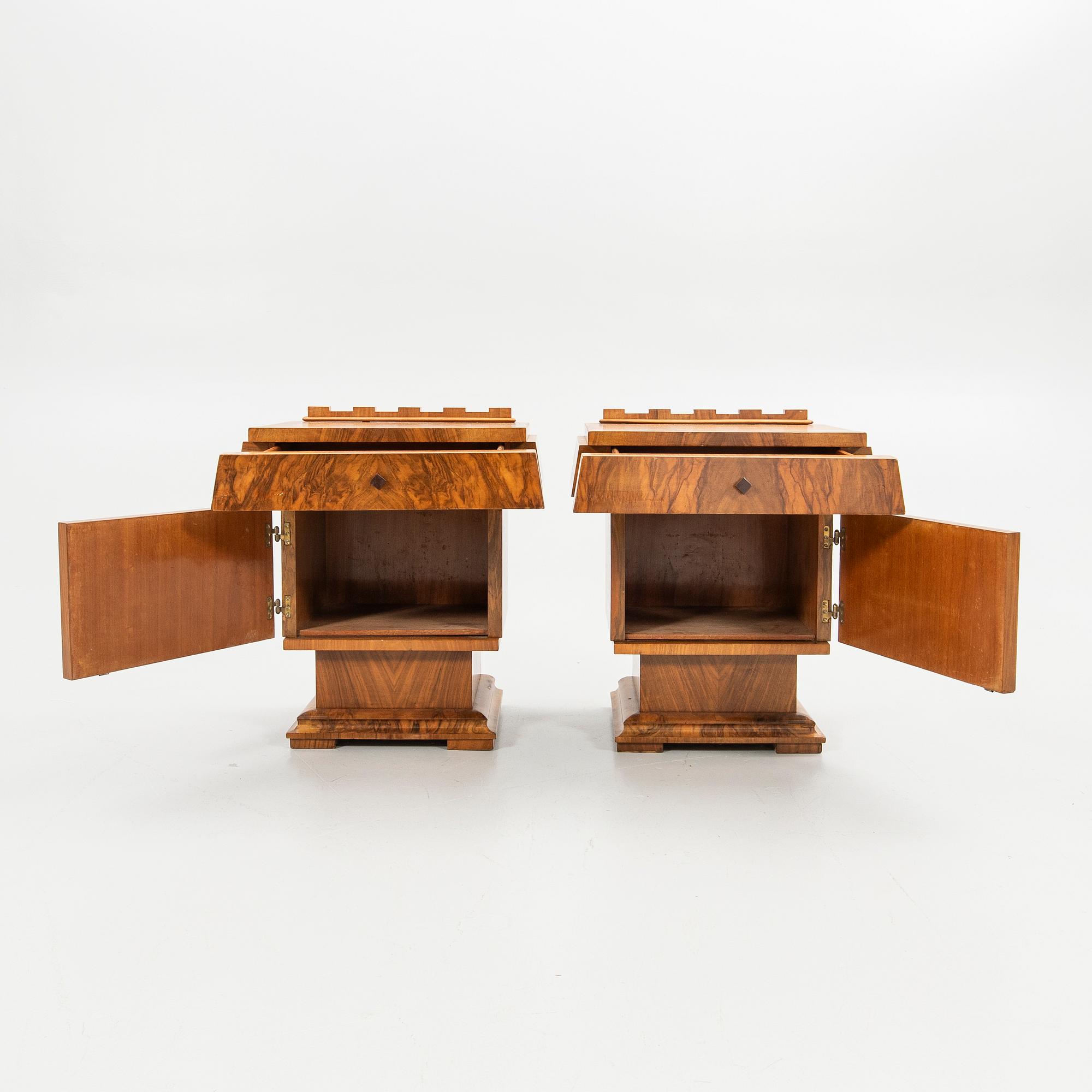 Nightstands, a pair, Art Deco, first half of the 20th century.