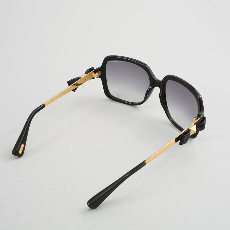 SOLGLASÖGON, Marc Jacobs, 2000-tal.