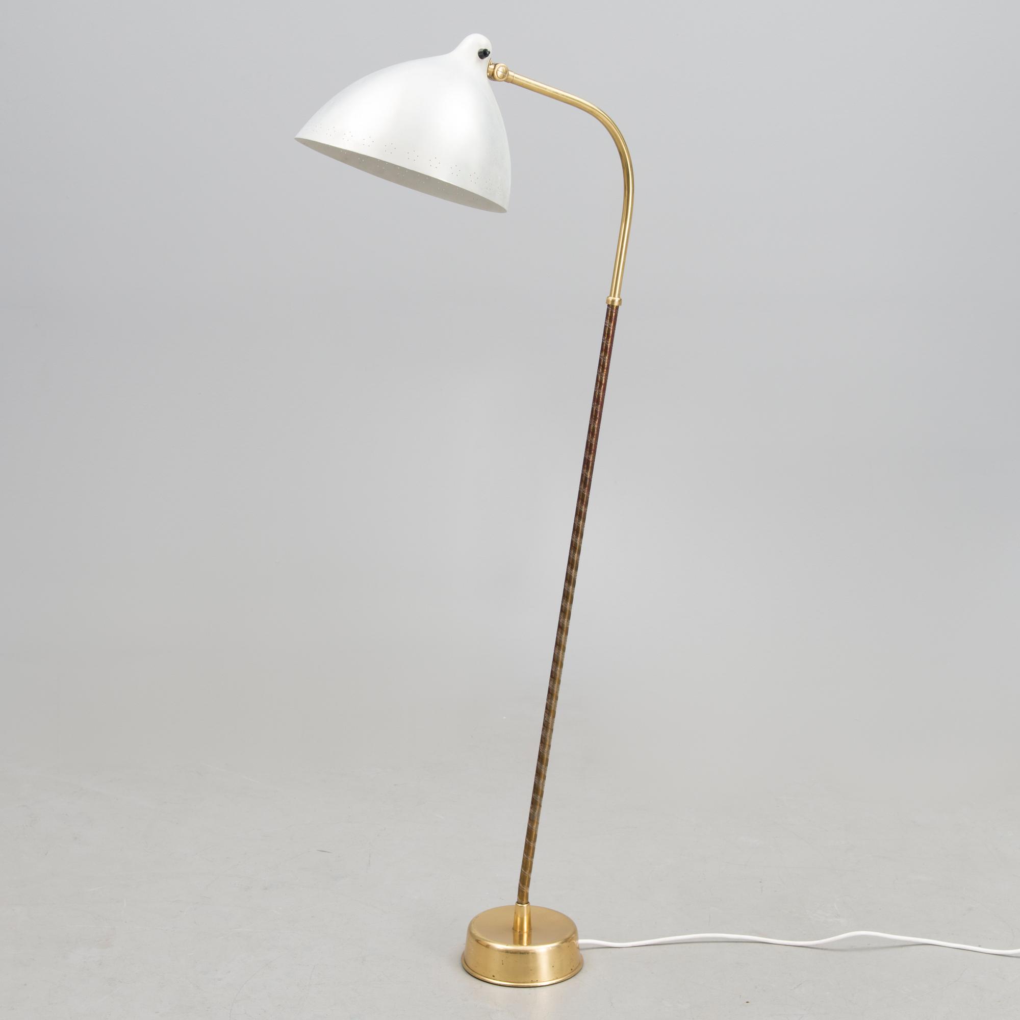 Lisa Johansson-Pape, GOLVLAMPA, model 2062, Stockmann Orno, 1900-talets mitt.