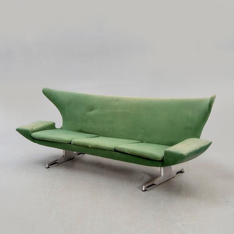 Probably a Hans Erik Johansson sofa 1960:s for Westberg Furniture, Tranås Sweden.