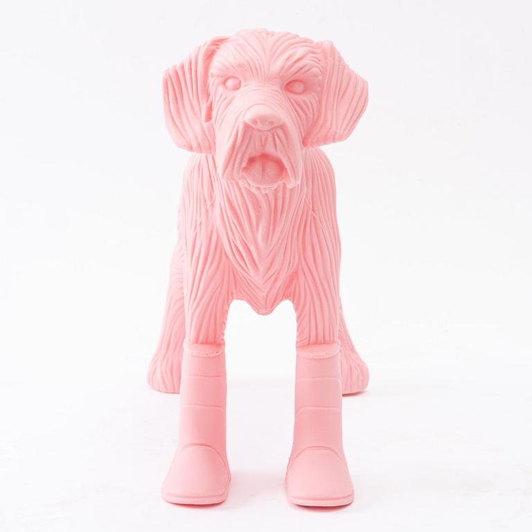 William Sweetlove, "Cloned Schnauzer with water bottle". (Pink).
