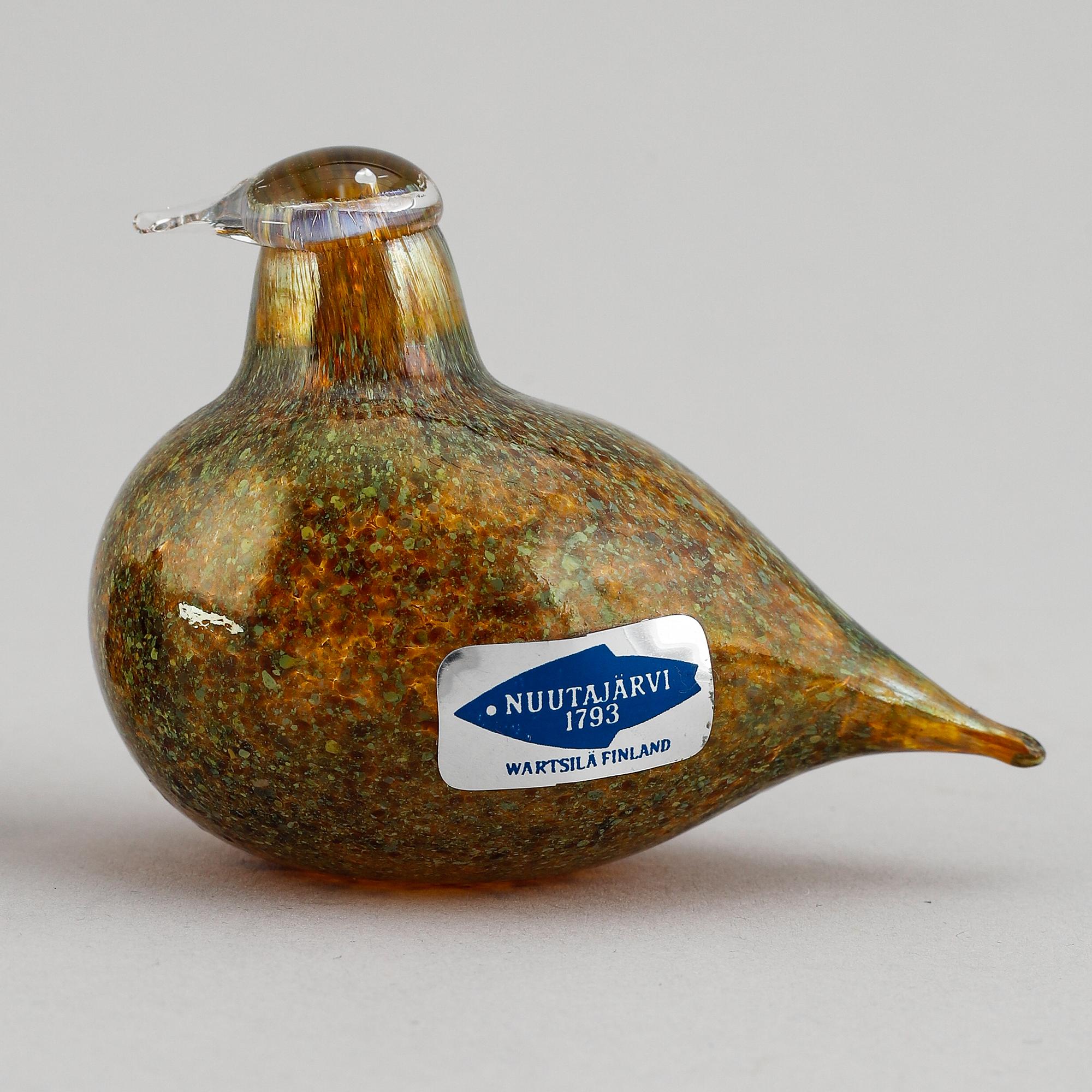 Oiva Toikka, three miniature glass birds, Nuutajärvi, Finland, signed.