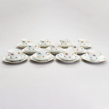 A 38-piece Meissen porcelain coffee set. 20th century.