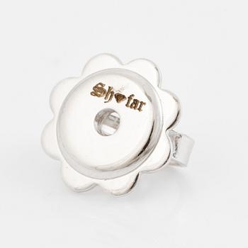 Örhängen 18K vitguld med briljantslipade diamanter.