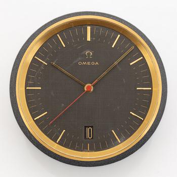 Omega, desk clock , Trunkcated line, 130 x 110 x 65 mm.