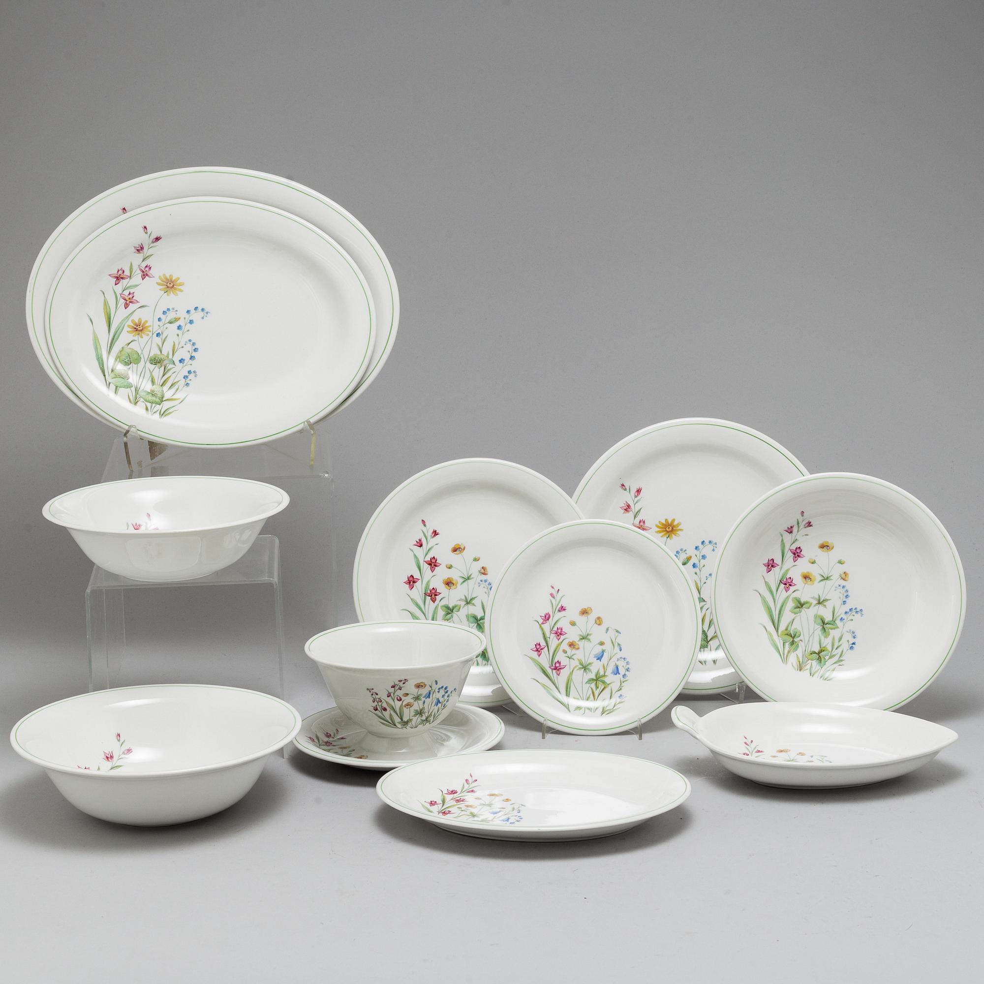 A part 'Vår' dinner creamware service, from Rörstrand (57 pieces).