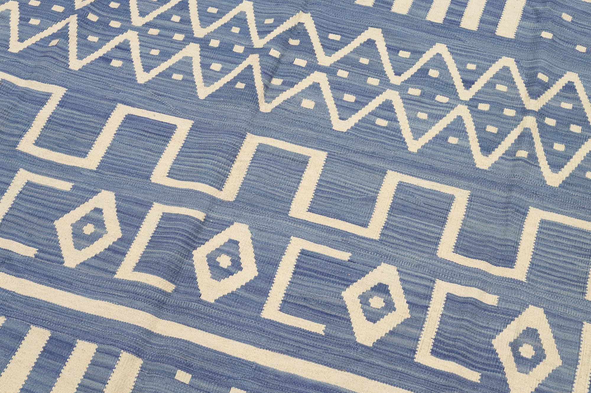 Matta, Kelim, ca 300 x 220 cm.