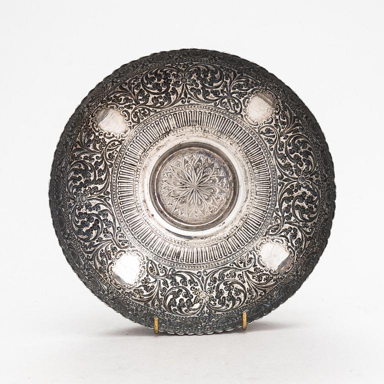 Skål, silver, österländsk, finska kontrollstämplar 1982.