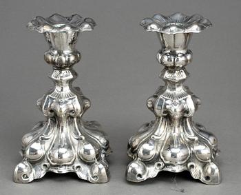LJUSSTAKAR, 2 par, nysilver, barockstil, bl.a GAB, Stockholm, 1900-tal.