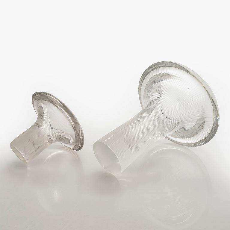 Tapio Wirkkala, vaser, 2, st, modell 3552, "Sopp" signerade Tapio Wirkkala, Iittala -57 och Tapio Wirkkala Iittala.
