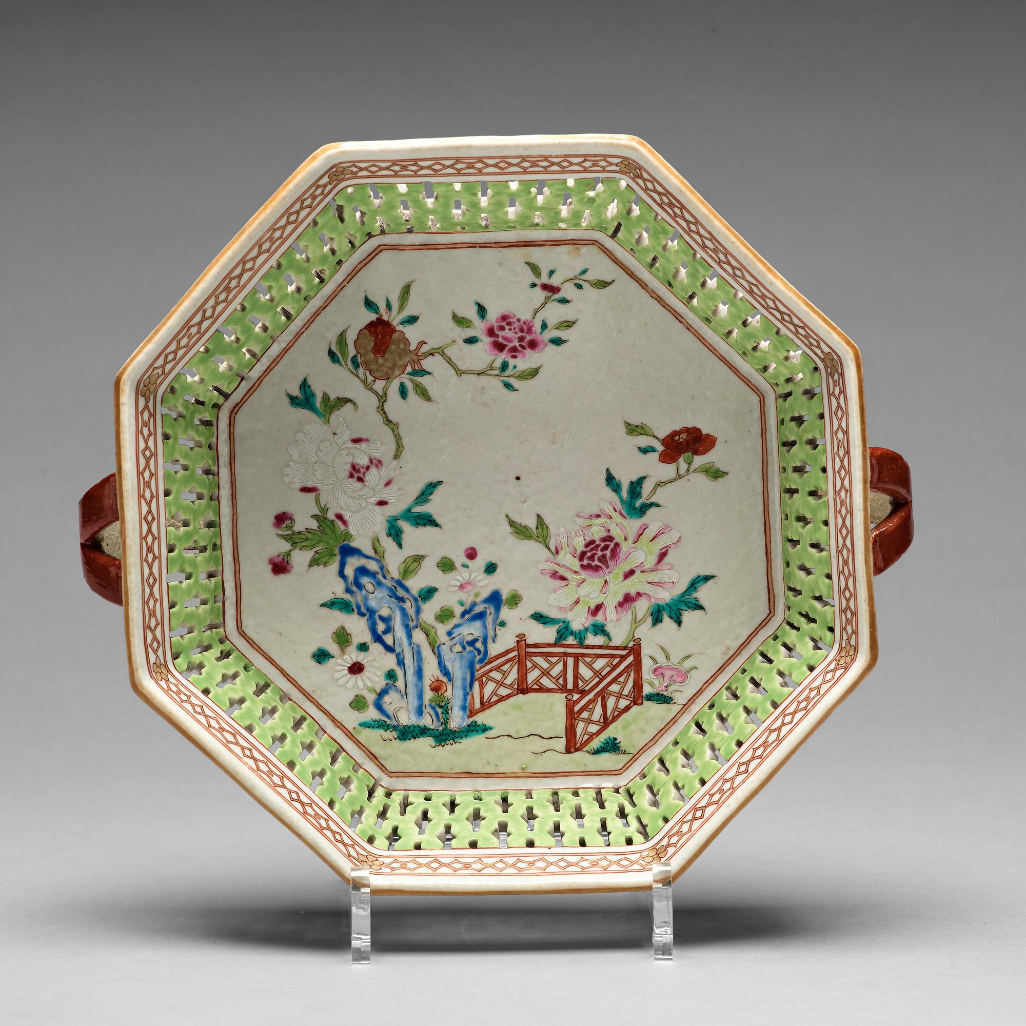 A large famille rose chesnut basket, Qing dynasty, 18th century.