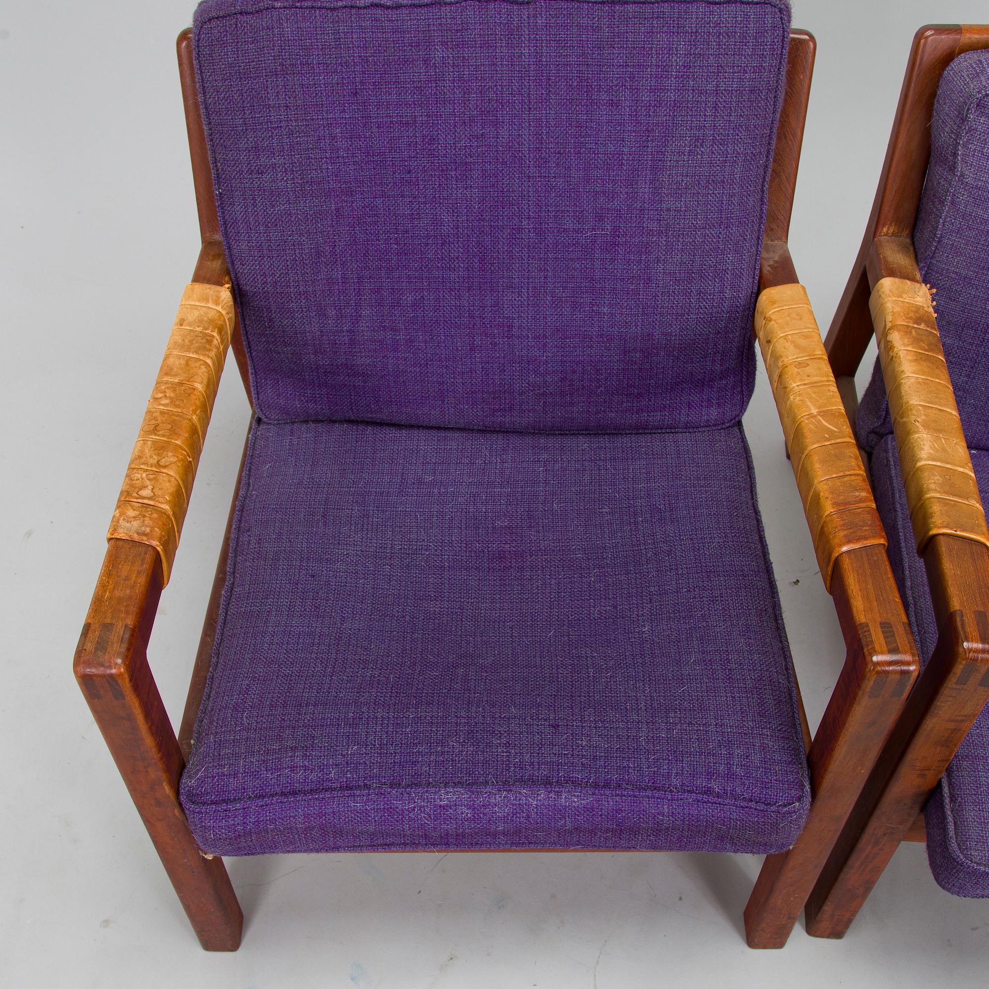 Carl Gustaf Hiort af Ornäs, Nojatuolipari, "Rialto", Puunveisto Oy - Träsnideri Ab, 1900-luvun puoliväli.