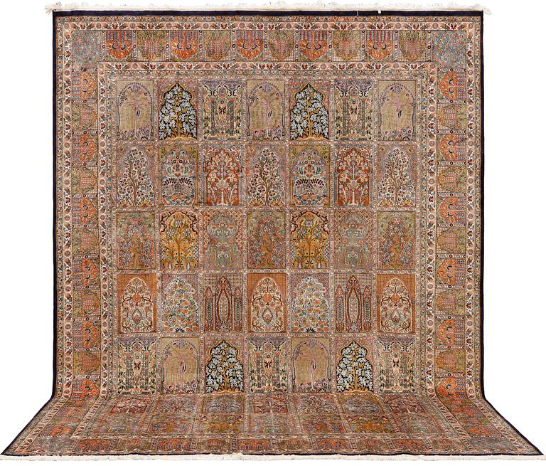 Matta, silke Kashmir, ca 330 x 245 cm.