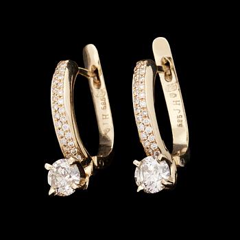 113. EARRINGS, brilliant cut diamonds, tot. app. 1.60 cts.