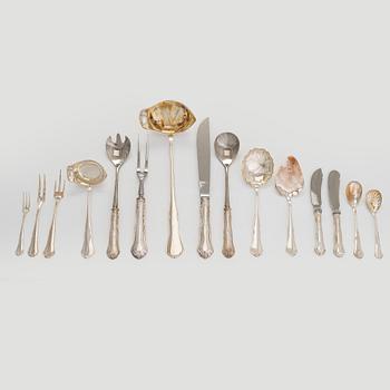 An 118-piece set of 'Chippendale' silver cutlery, Finnish hallmarks. In cutlery box.