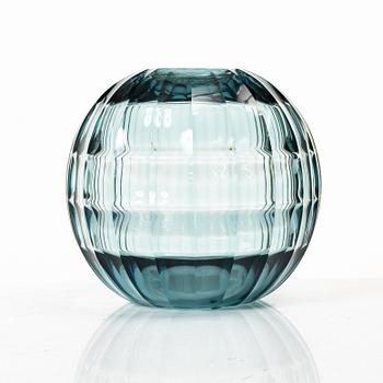 Elis Bergh, a vase, Kosta.