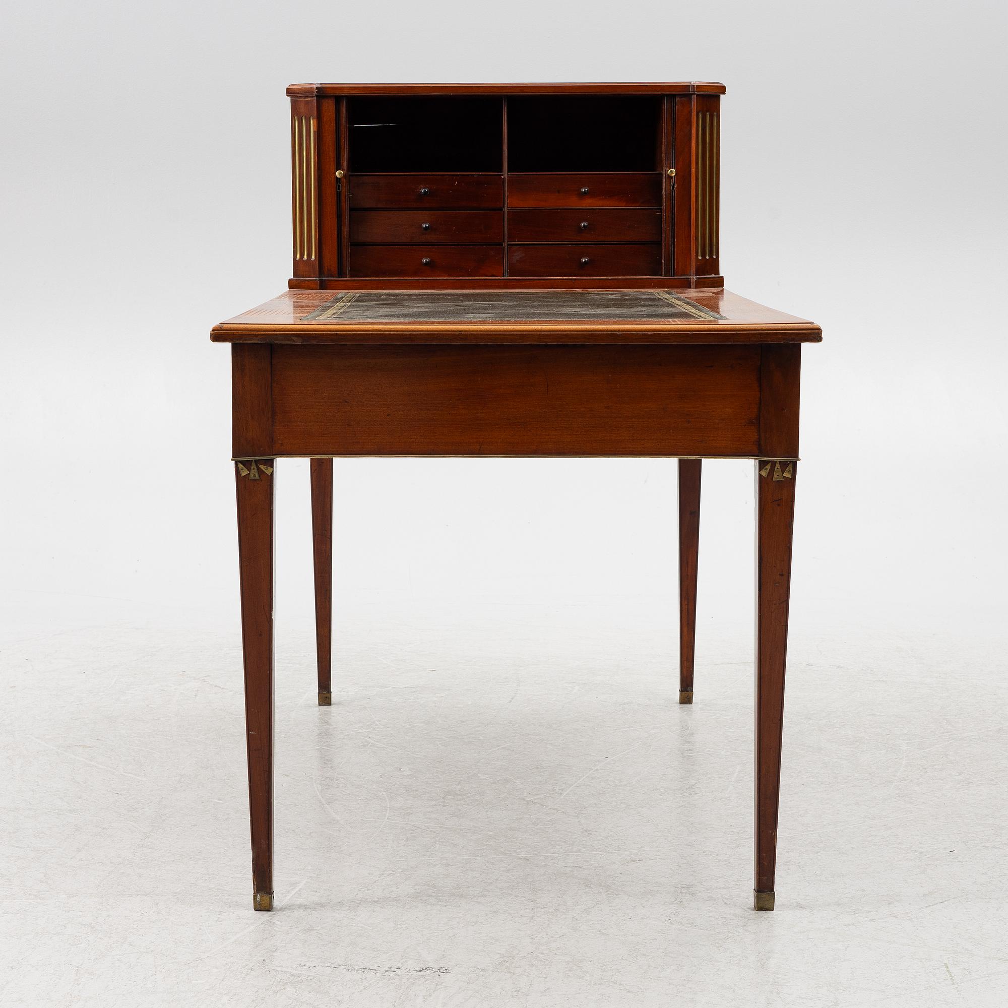 A late Gustavian desk, circa 1800.