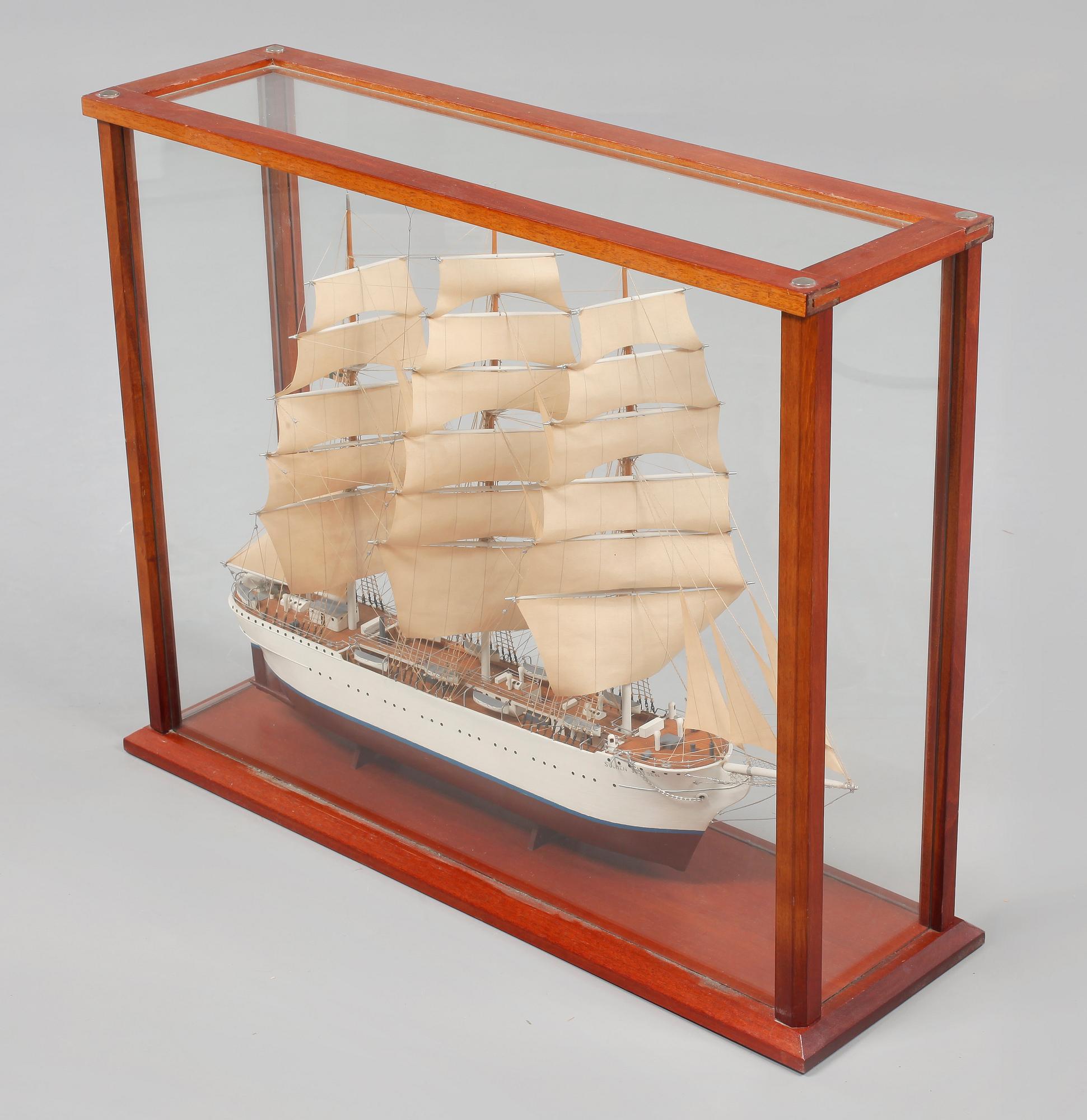 SKEPPSMODELL I MONTER, 1900-tal.