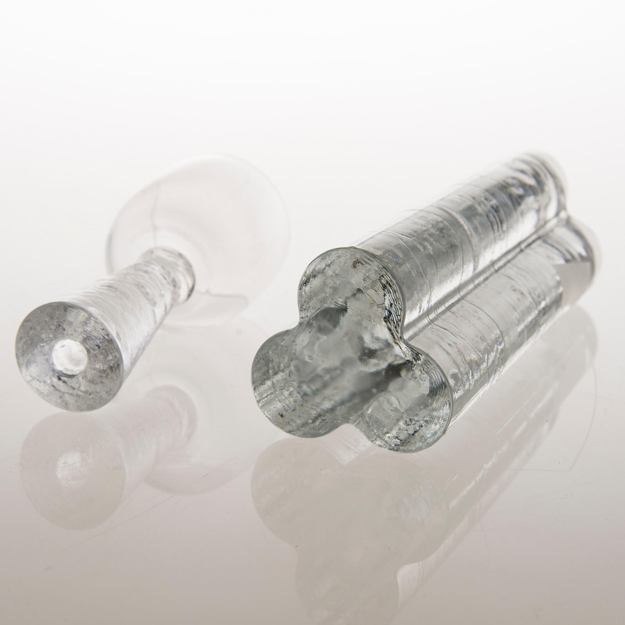 TIMO SARPANEVA, GLASSERVISDELAR OCH LJUSSTAKE, "Arkipelago", formgivna på 1970-talet, Iittala.