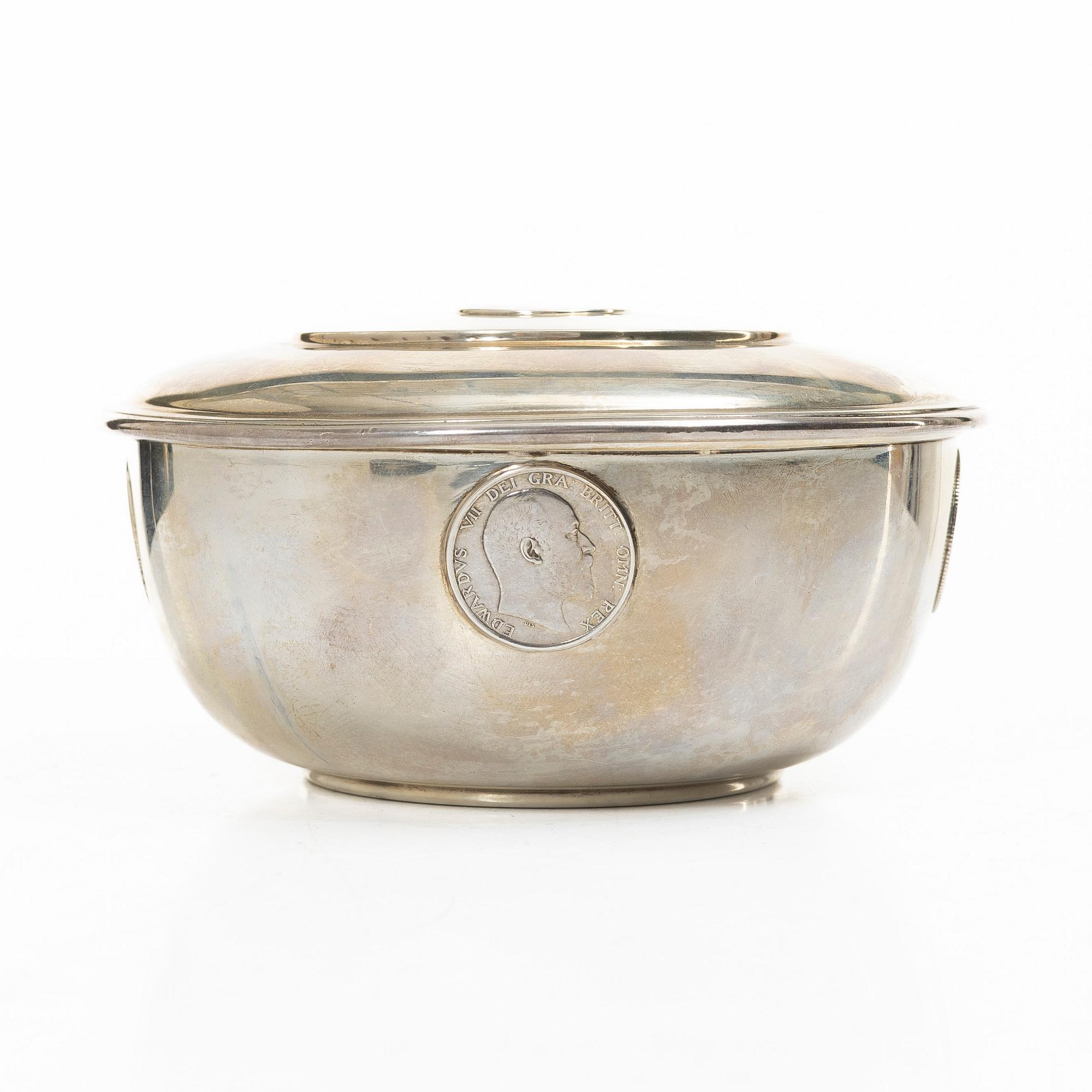 Stokes & Ireland Ltd (William Henry Stokes & Arthur George Ireland), teapot with lid, silver, London 1906.