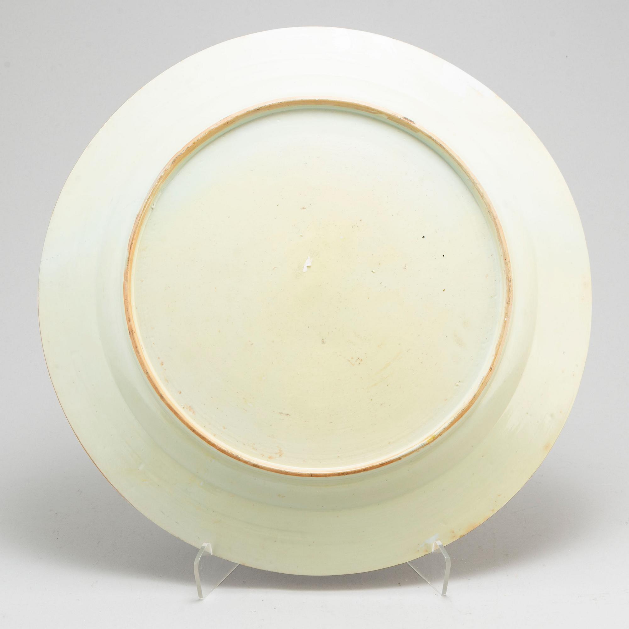 A large blue and white figural serving dish, Qing dynasty, Qianlong (1736-95).