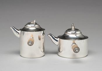 Georg Jensen, a set of five pieces tea and coffee service with a tray, Argenterie d'Art de Georg Jensen, Copenhagen, ca 1930-38.