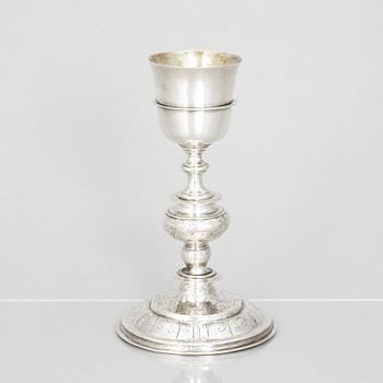 An 18th century silver cup, unmarked.