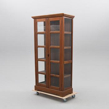 Display cabinet 20th century.