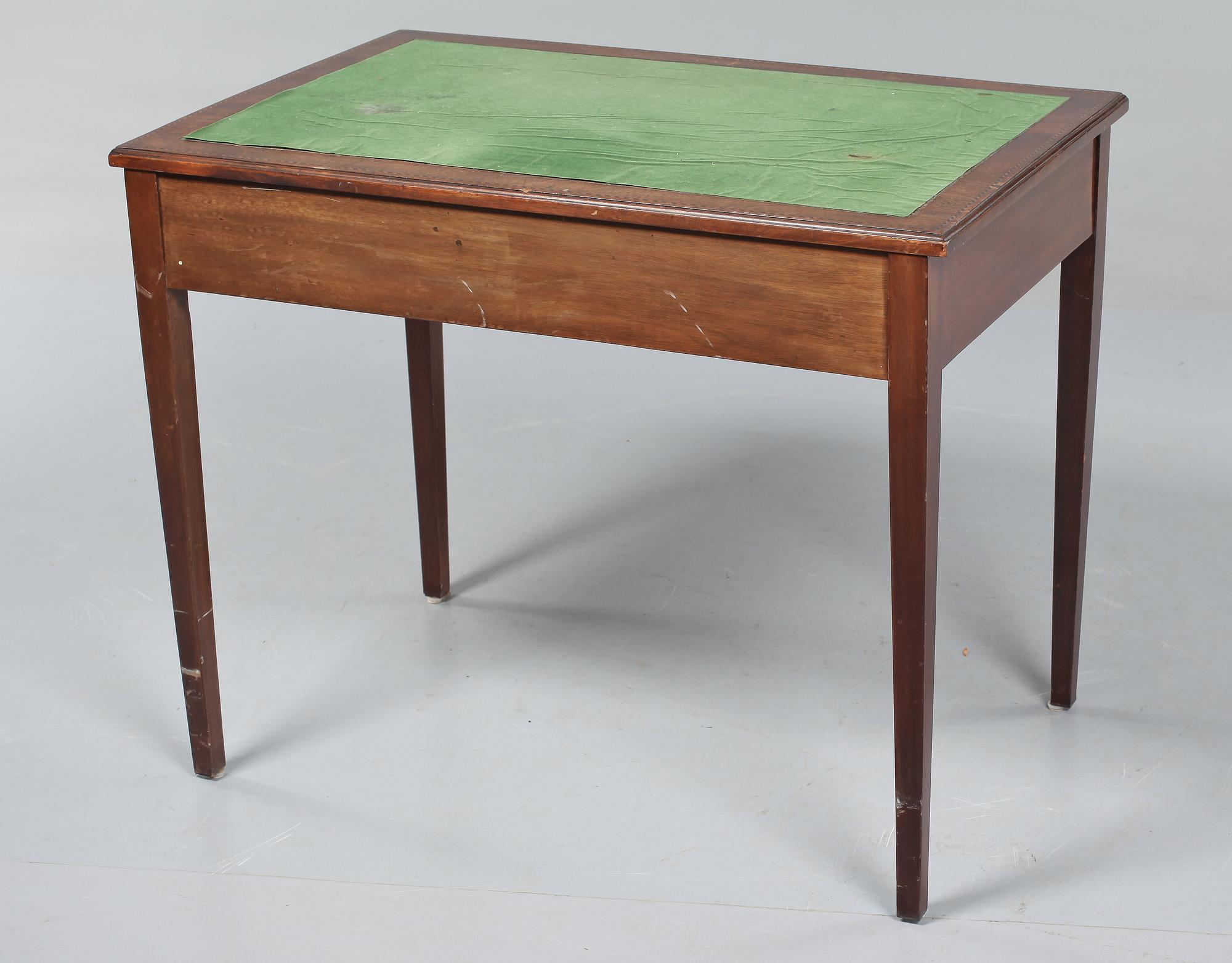 SKRIVBORD, 1900-talets första hälft.