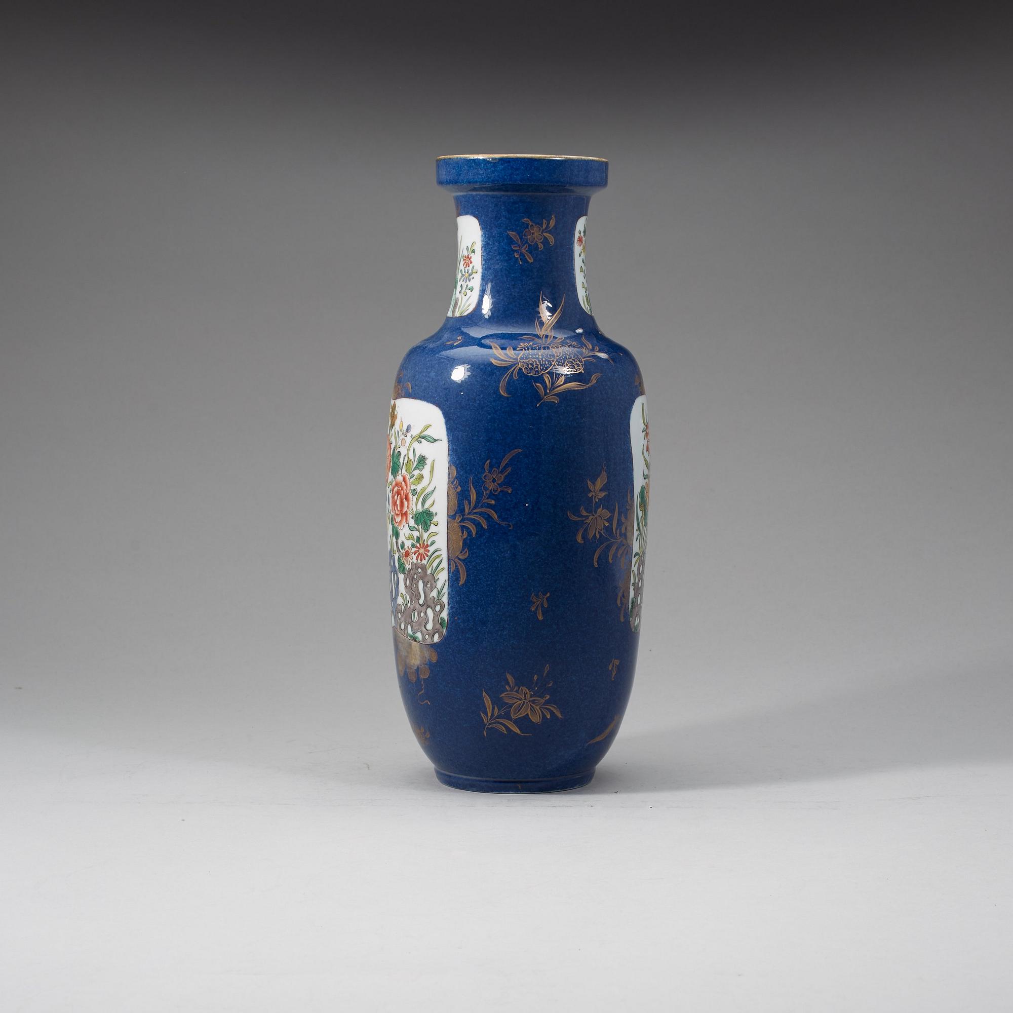VAS, porslin. Qingdynastin, 1800-tal.