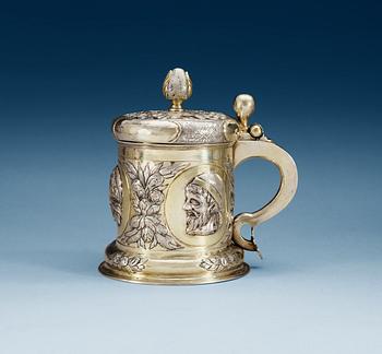 A Baltic 17th century parcel-gilt tankard, makers mark of Daniel Otto, Reval (1659-1689).