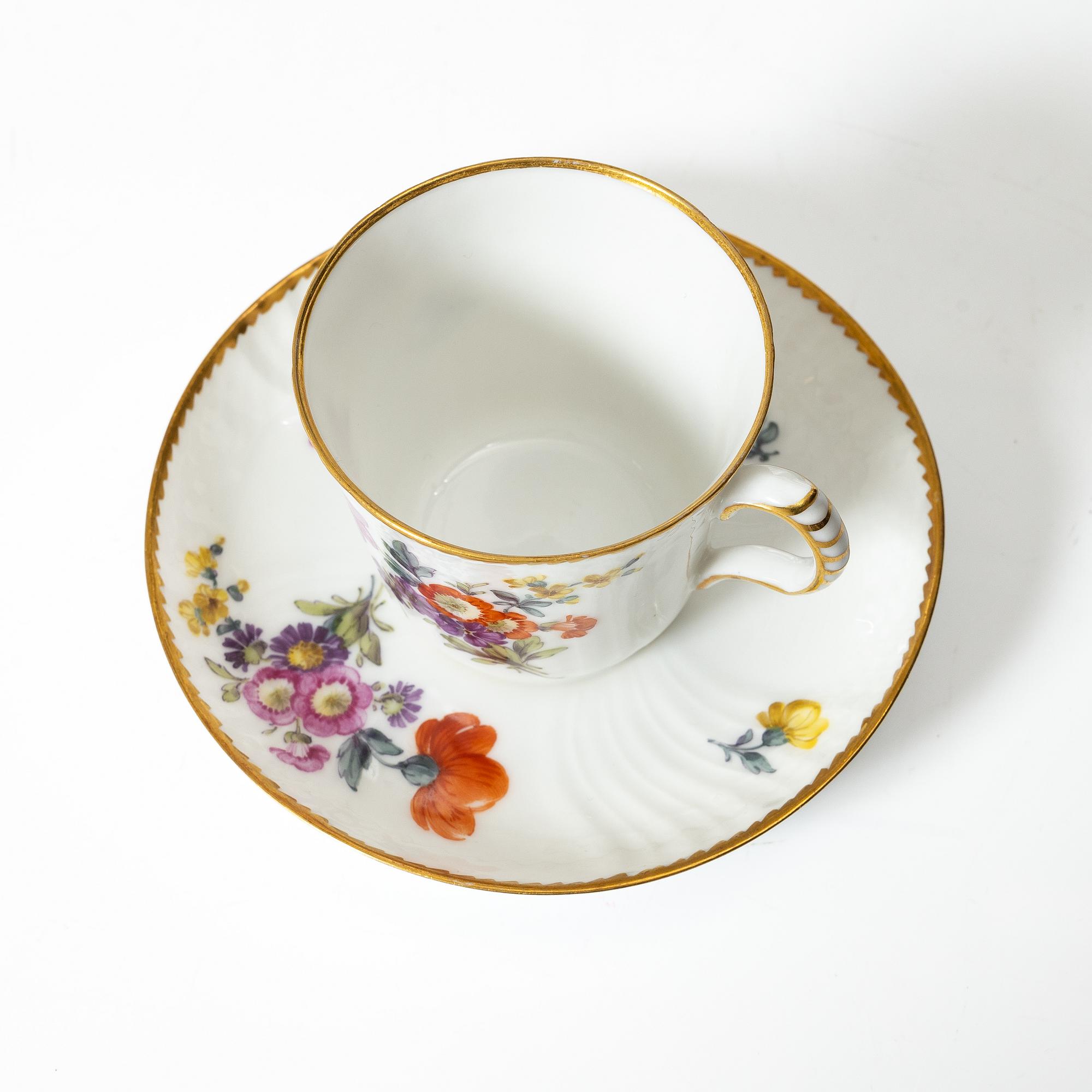 Royal Copenhagen, a 79-piece coffee and tea service, 'Saxon Flower', Denmark.