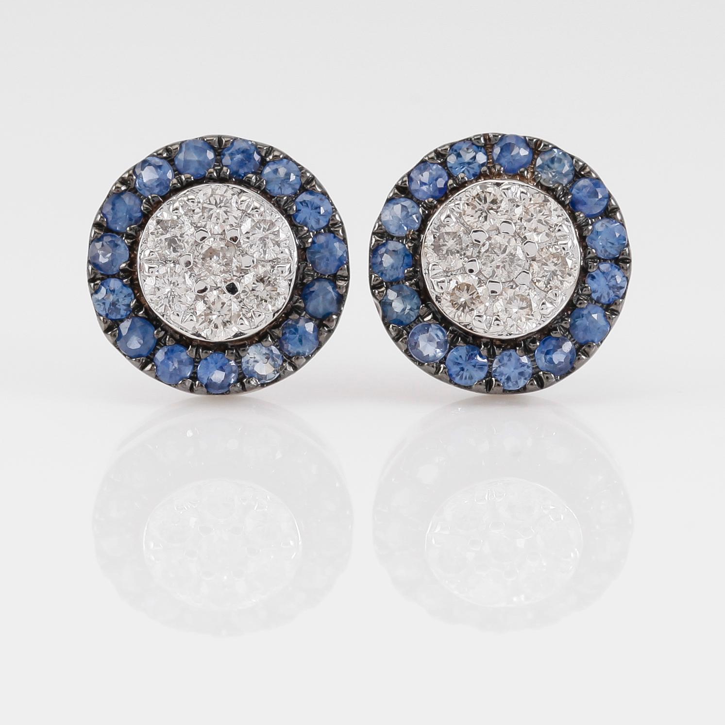 ÖRHÄNGEN, 1 par, 18K vitguld, diamanter tot ca 0.28 ct. och safirer tot ca 0.42 ct.