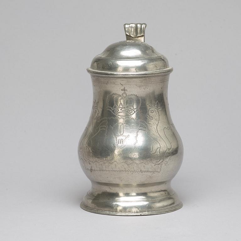 Eight pewter pieces, 18th/19th ct.