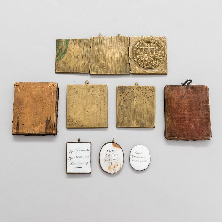 Eight early 20th-century Russian travelling icons.