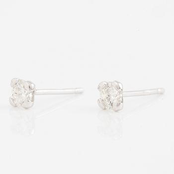 Earrings 18K white gold set with brilliant-cut diamonds, accompanied by GIA dossier.