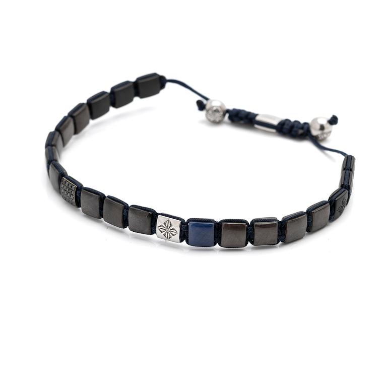 Shamballa armband av 18K guld, safirer och diamanter.