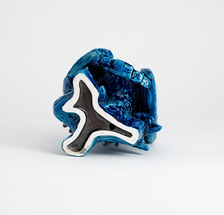 A Gunnar Nylund stoneware figure of a cockatoo, Rörstrand.