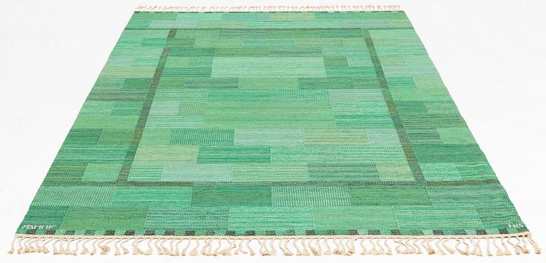 Marianne Richter, a carpet, "Fasad, grön II", flat weave, ca 305 x 195 cm, signed AB MMF MR.