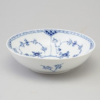 ROYAL COPENHAGEN, mat-, kaffe- och teservis, porslin, 44 delar, porslin, "Musselmalet", Danmark.