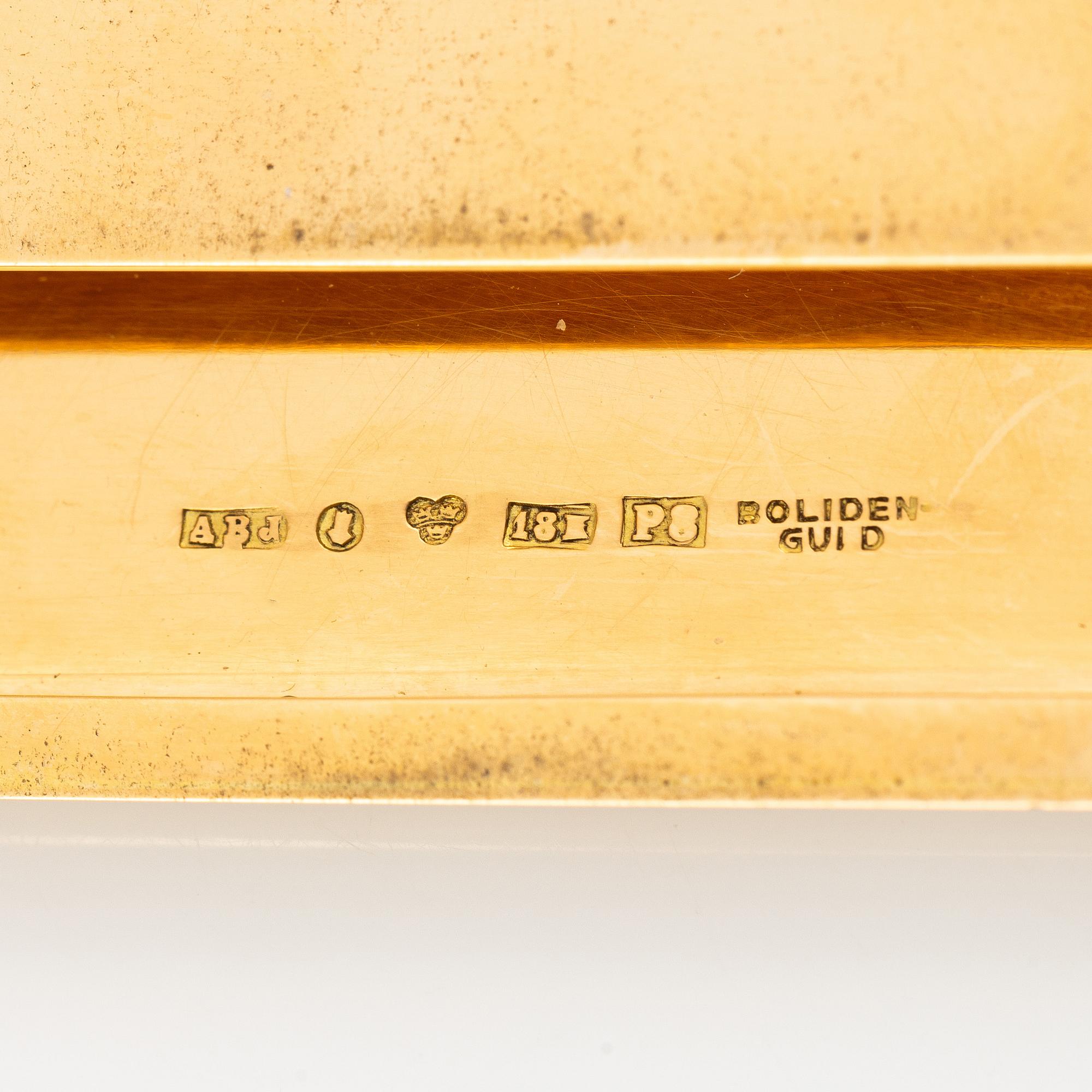Cigarette case, 18K gold, 1940s.
